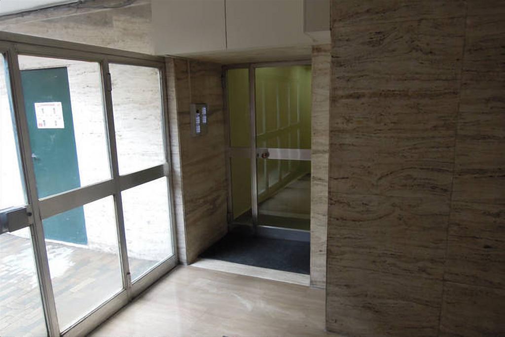 Loreto - Colorful Studio Apartment Milan Bagian luar foto