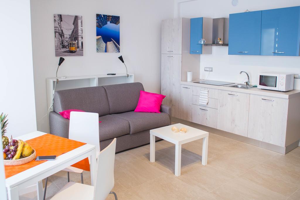 Loreto - Colorful Studio Apartment Milan Bagian luar foto