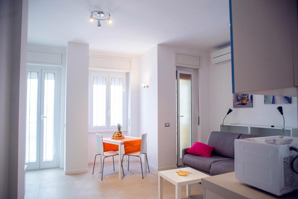 Loreto - Colorful Studio Apartment Milan Bagian luar foto