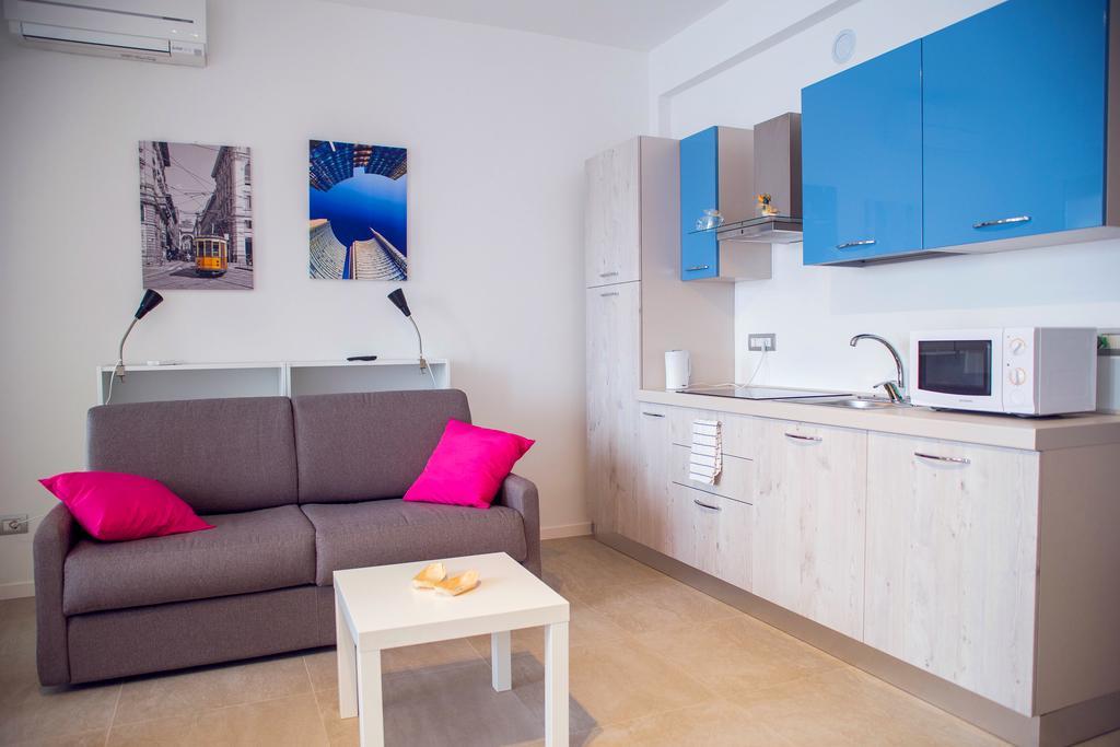 Loreto - Colorful Studio Apartment Milan Bagian luar foto