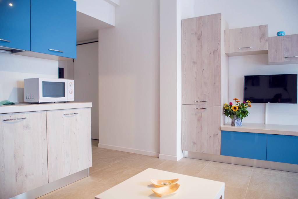 Loreto - Colorful Studio Apartment Milan Bagian luar foto